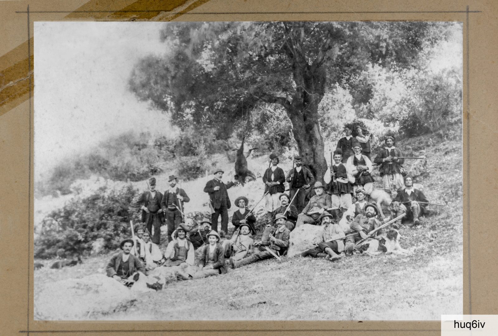 Seconda metà dell’Ottocento: compagnia di caccia sul Monte Arci. Si riconosce il capo caccia Cesarino Orrù